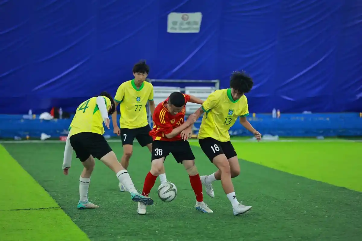 比利时甲级联赛：标准列日 VS 沙勒罗瓦